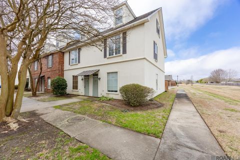 Townhouse For Sale - 4000 Lake Beau Pre Blvd #164<br/> Baton Rouge, LA 70820