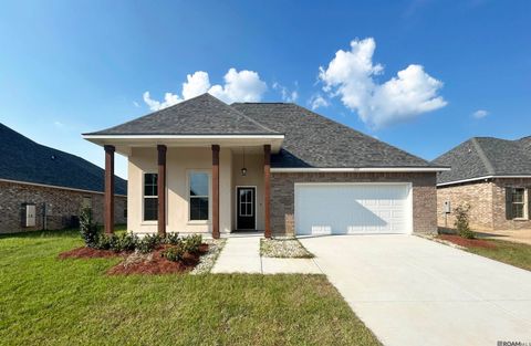 Homes For Sale - 1517 Marshall Jones Sr Ave<br/> Zachary, LA 70791