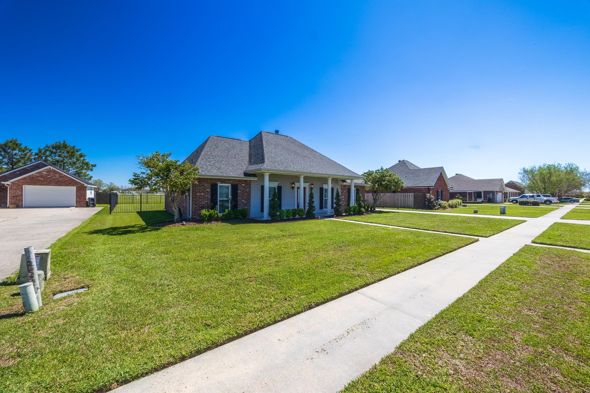 163 Lake Penchant Court, Houma, Louisiana image 2