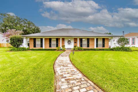 Homes For Sale - 606 Glendale Ave<br/> Houma, LA 70360