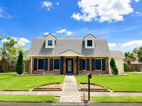 Homes For Sale - 402 San Antonio Boulevard<br/> Houma, LA 70360