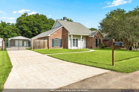 Homes For Sale - 7854 Oakland Dr<br/> Denham Springs, LA 70706