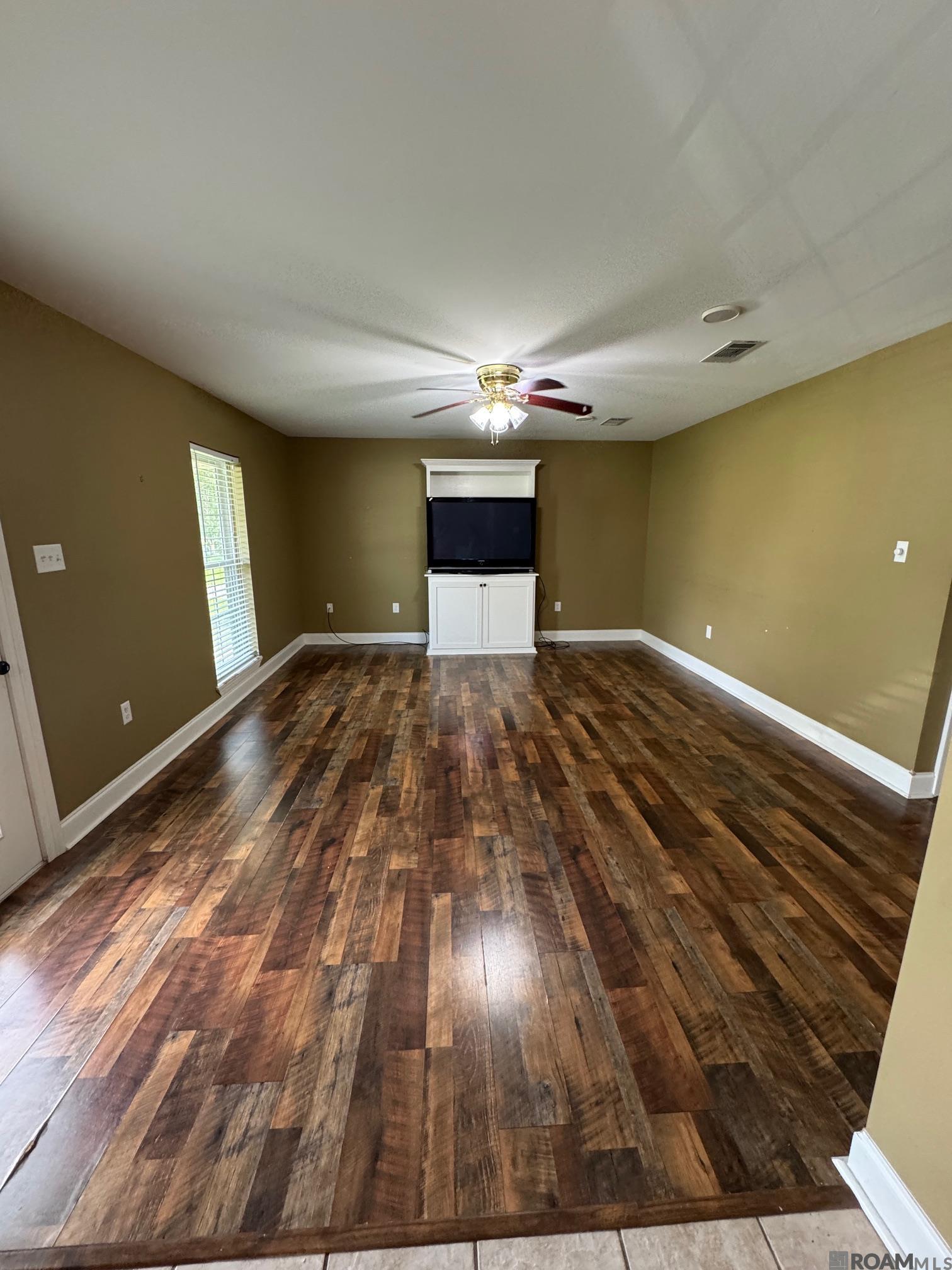 2023 Fern St, Denham Springs, Louisiana image 7
