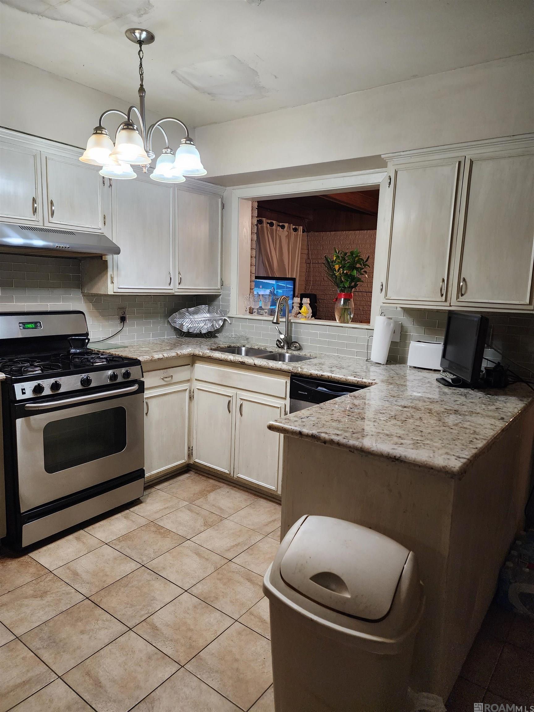 11435 Robin Hood Dr, Baton Rouge, Louisiana image 2