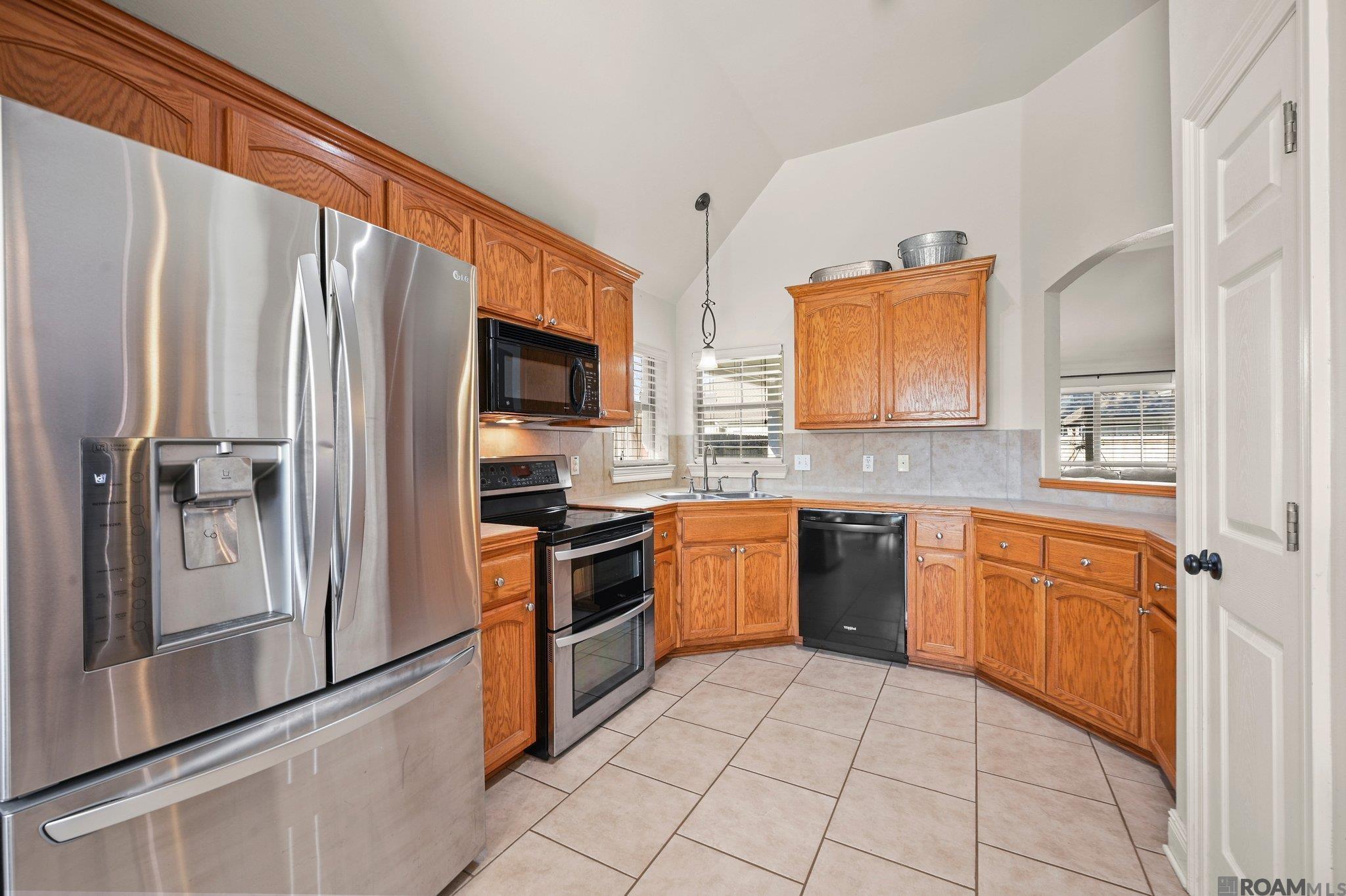 37094 Rivergate Ave, Geismar, Louisiana image 2