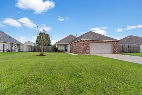Homes For Sale - 14362 Caribbean Dr<br/> Ascension County, Gonzales, LA 70737