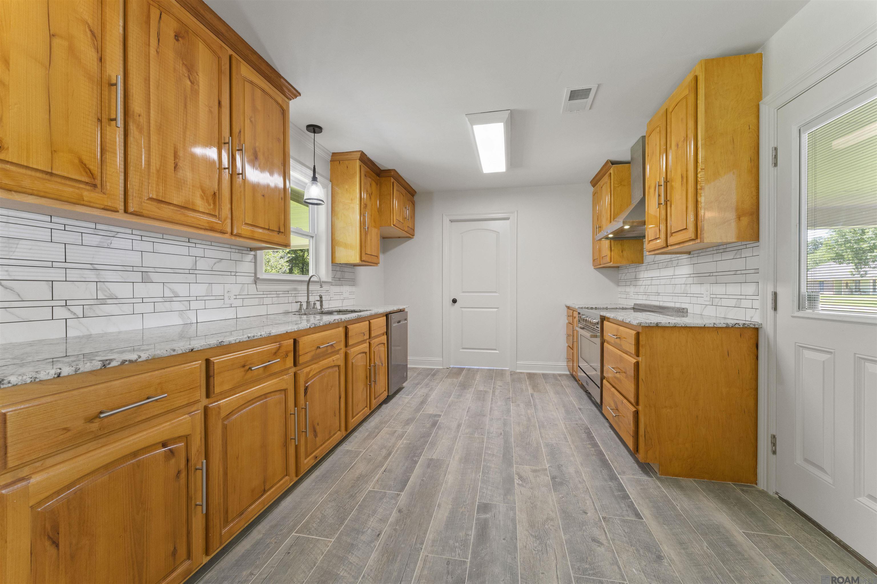 27362 E Lakeside Dr, Denham Springs, Louisiana image 2