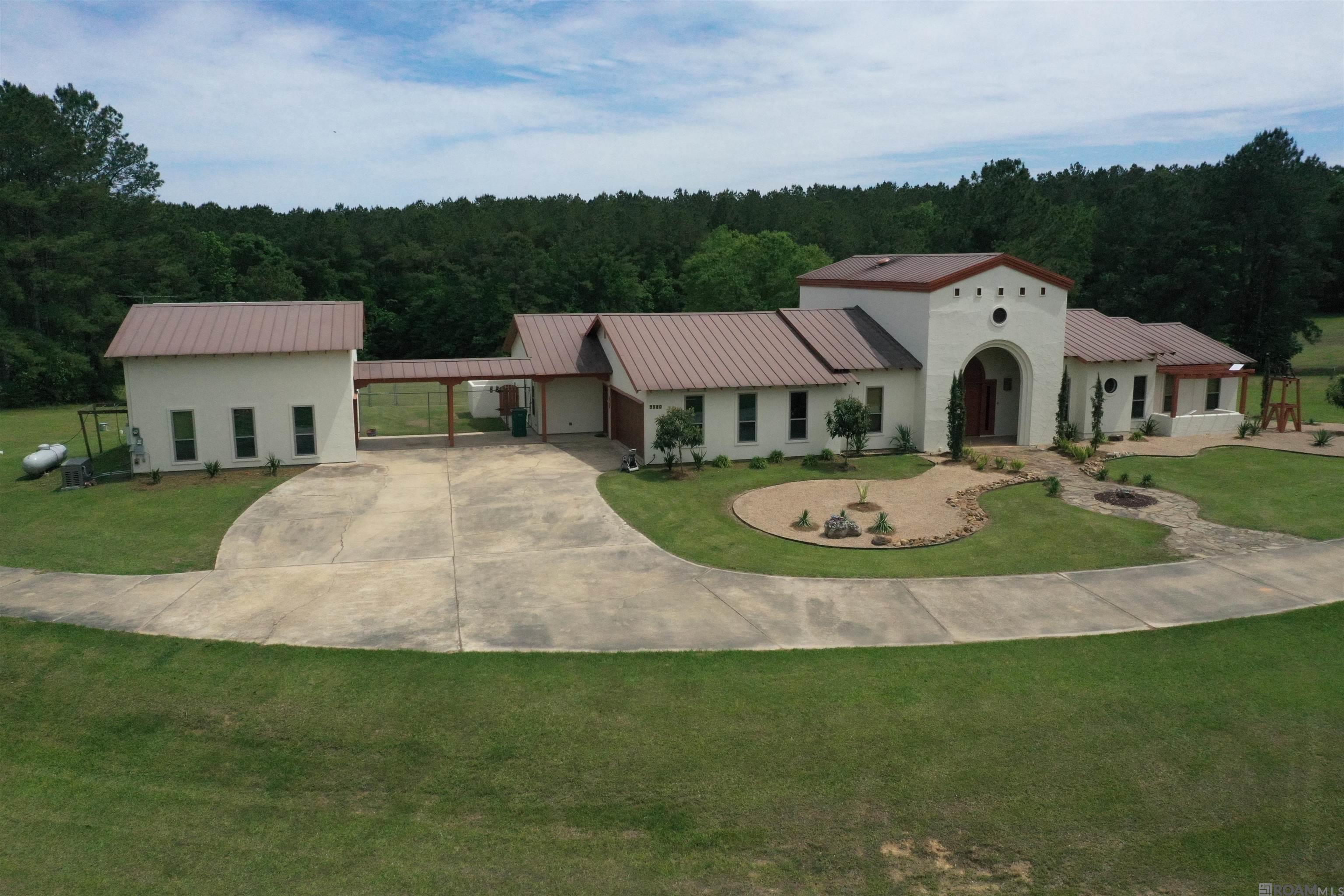 St Francisville, Louisiana, 70775, United States, 3 Bedrooms Bedrooms, ,2 BathroomsBathrooms,Residential,Active,2041573