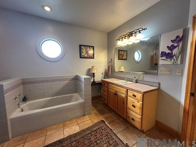 St Francisville, Louisiana, 70775, United States, 3 Bedrooms Bedrooms, ,2 BathroomsBathrooms,Residential,Active,2041573