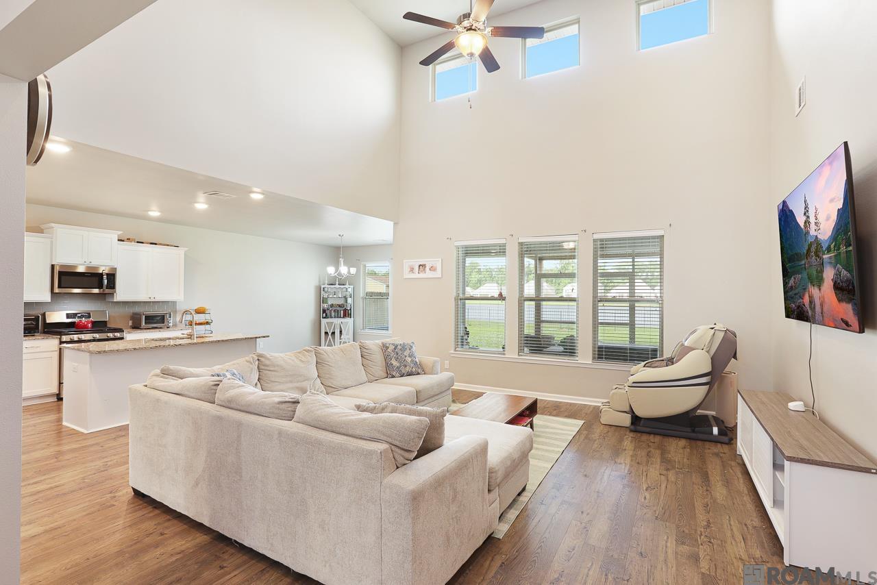 17527 Eagles Perch Dr, Prairieville, Louisiana image 7
