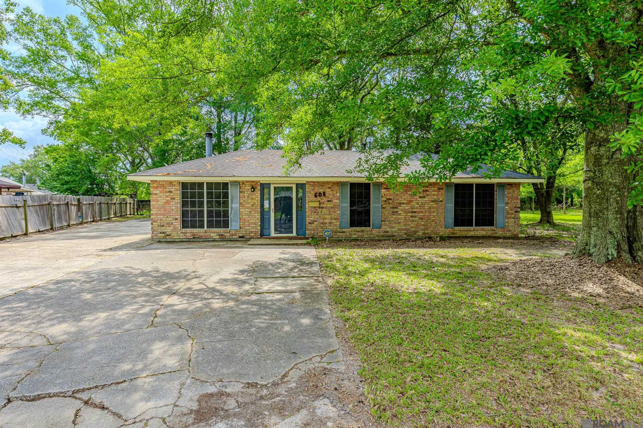 608 Daniels St, Baker, Louisiana image 1