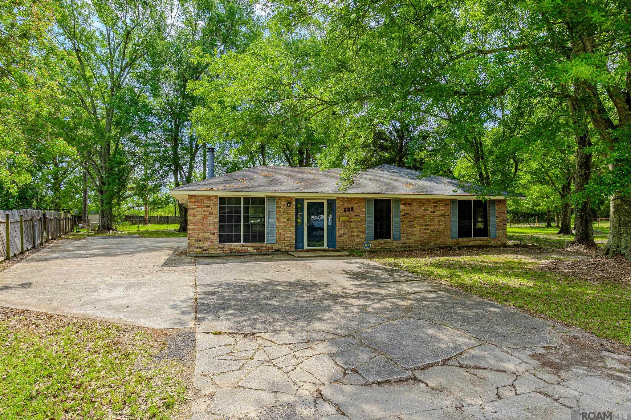 608 Daniels St, Baker, Louisiana image 2
