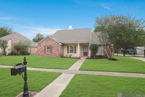 Homes For Sale - 5232 River Meadow Dr<br/> Baton Rouge, LA 70820