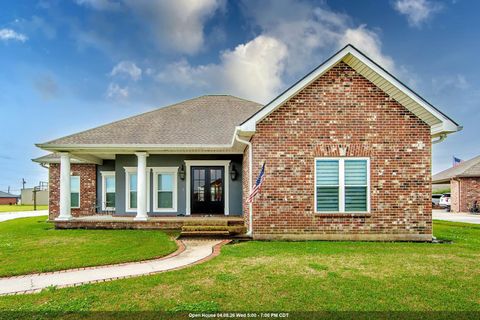 Homes For Sale - 225 Chase Dr<br/> Bourg, LA 70343