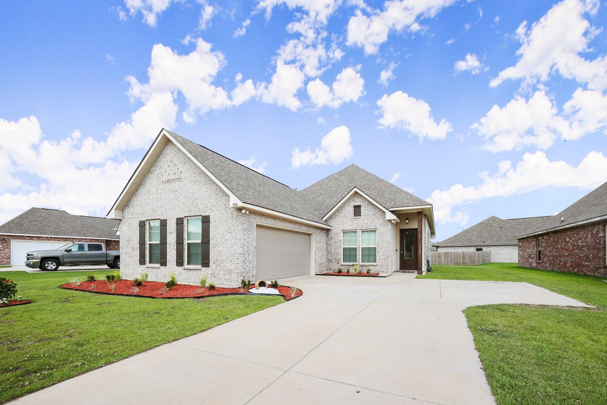 7044 Panama Canal Dr, Gonzales, Louisiana image 1