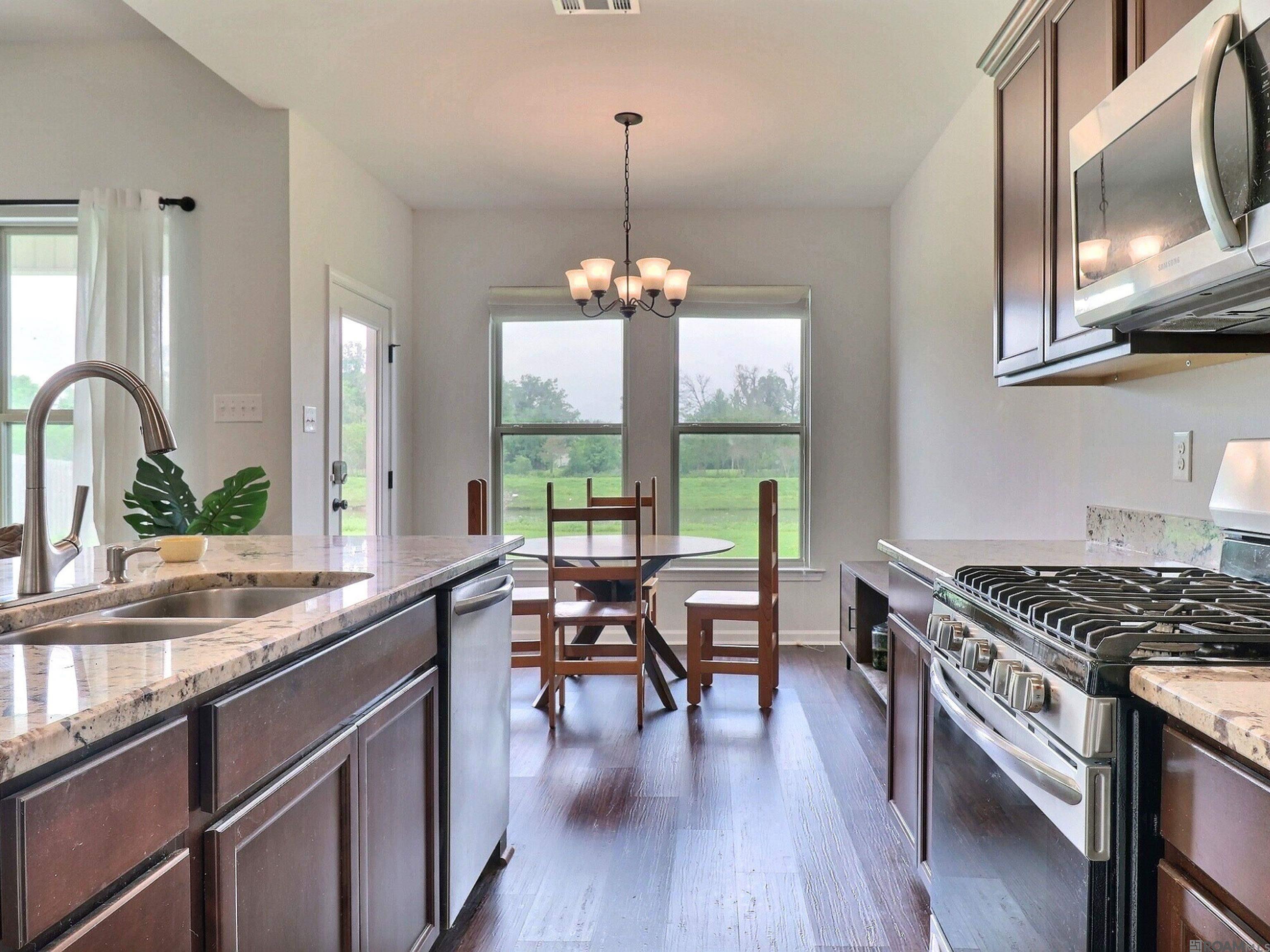 39513 Ridgeland Dr, Gonzales, Louisiana image 9