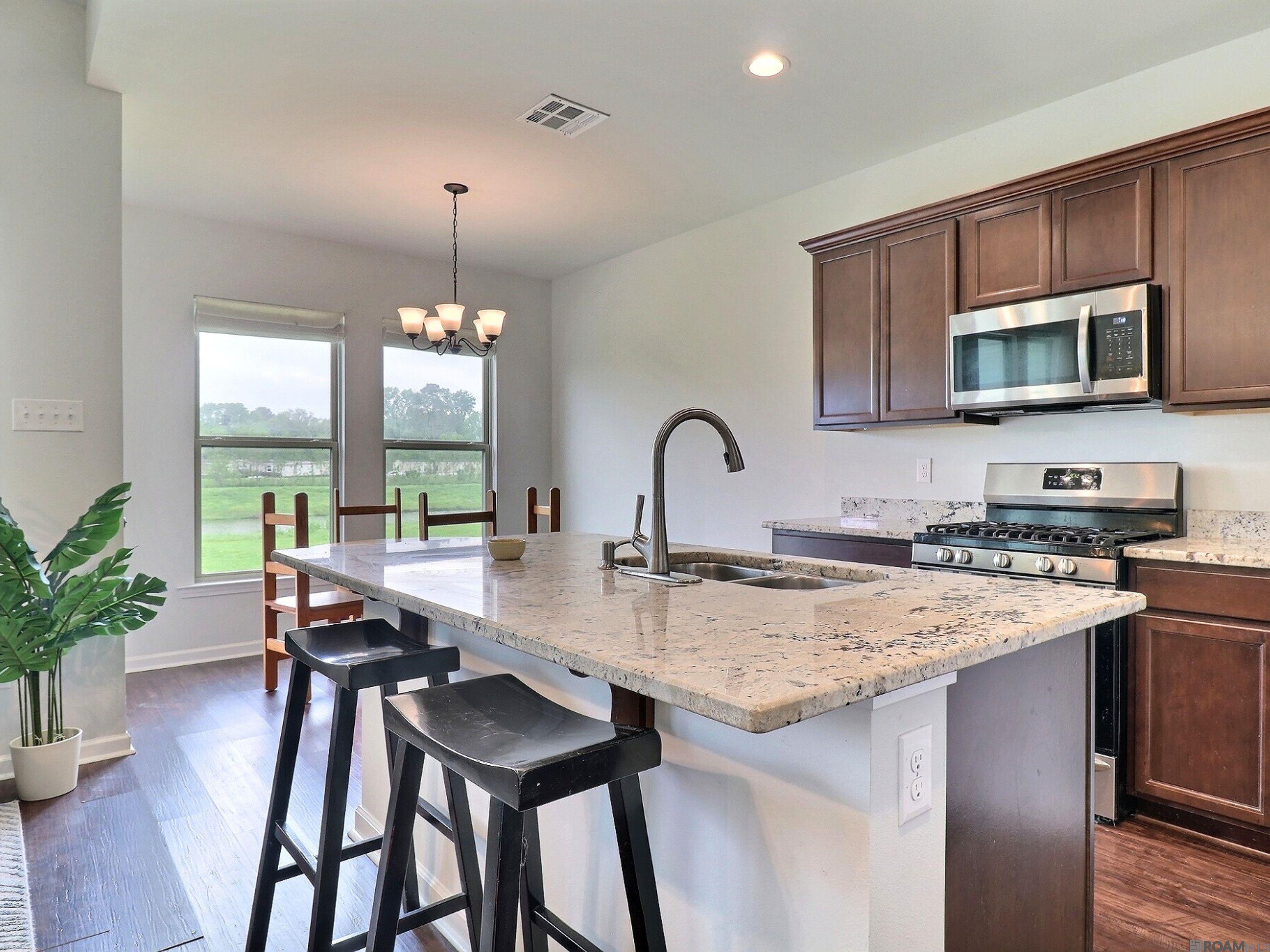39513 Ridgeland Dr, Gonzales, Louisiana image 7