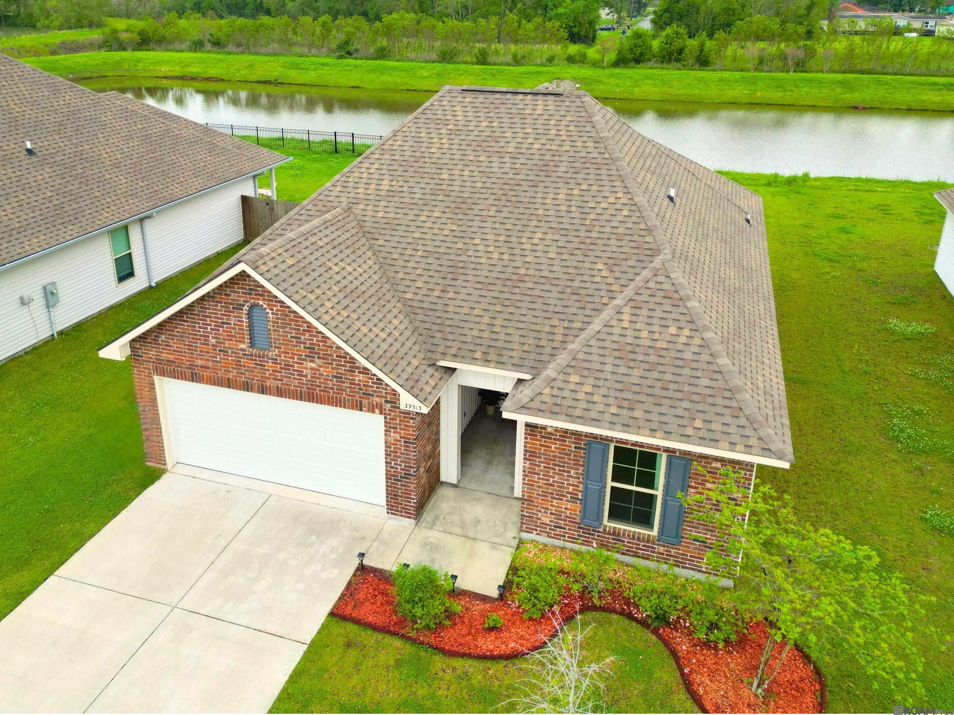 39513 Ridgeland Dr, Gonzales, Louisiana image 3