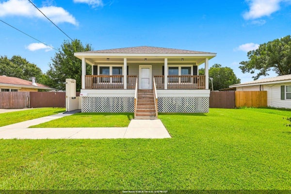 107 MERRILL DR, HOUMA, LA 70363 - Image c1cbc71f672168584eb5d5032aaa7d53/692399343