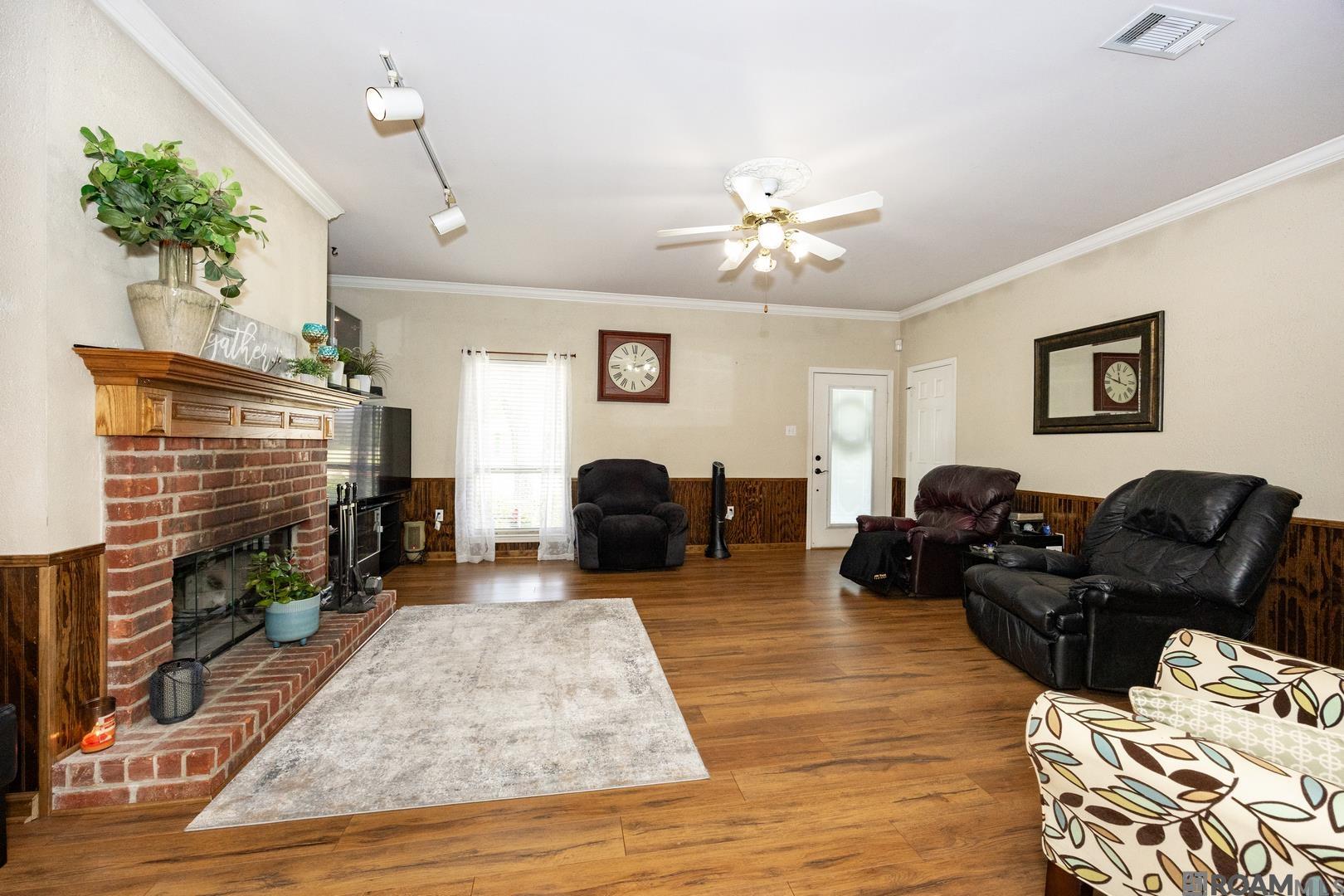 919 Maywood Dr, Denham Springs, Louisiana image 3