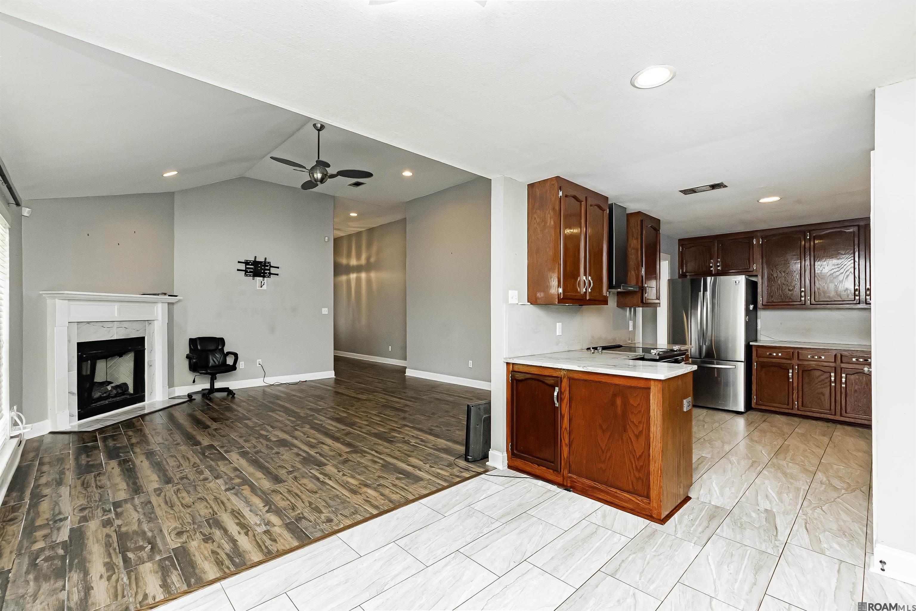 23621 South Pointe Dr
