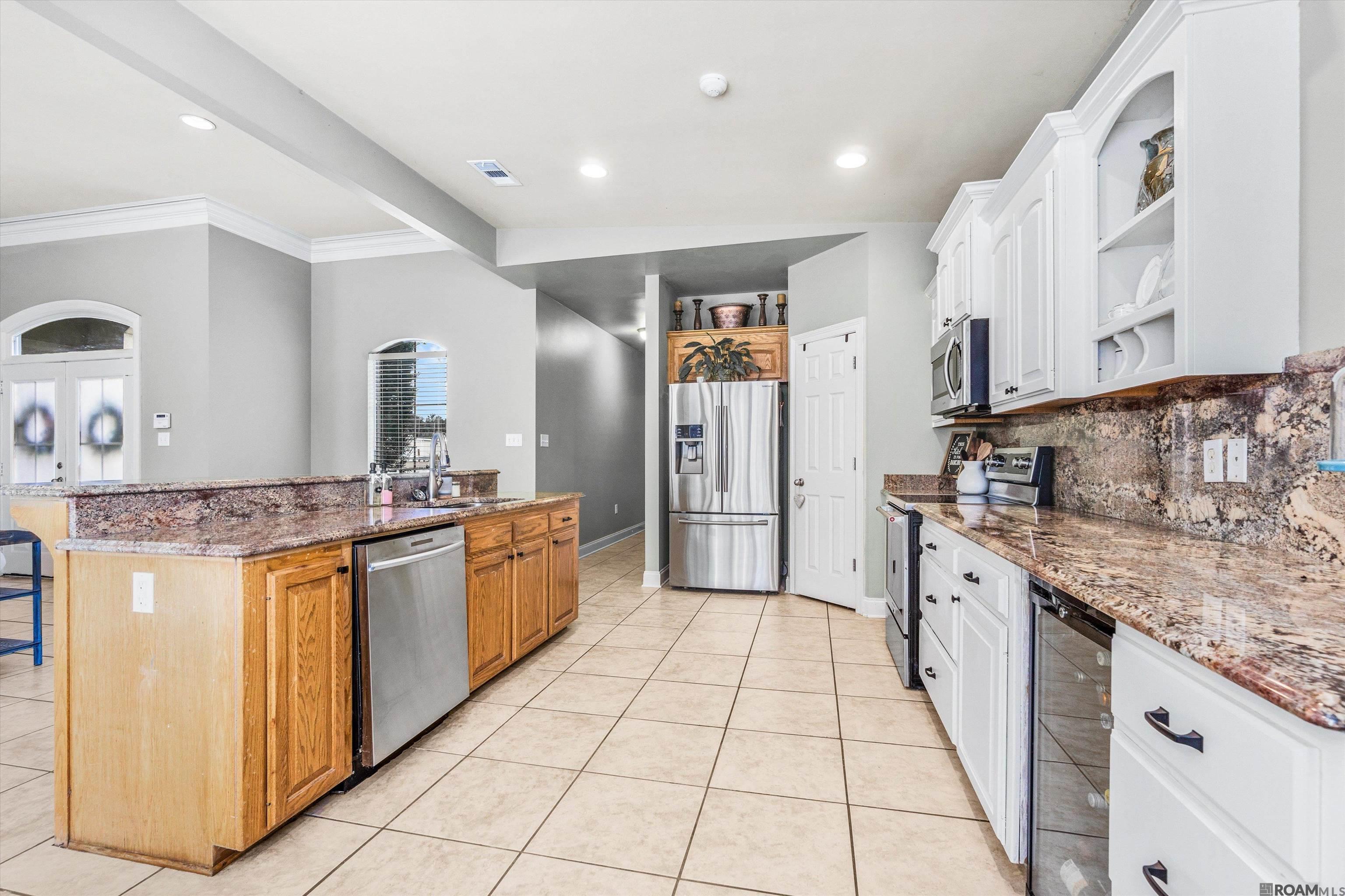 11135 Peaks Ave, Walker, Louisiana image 3