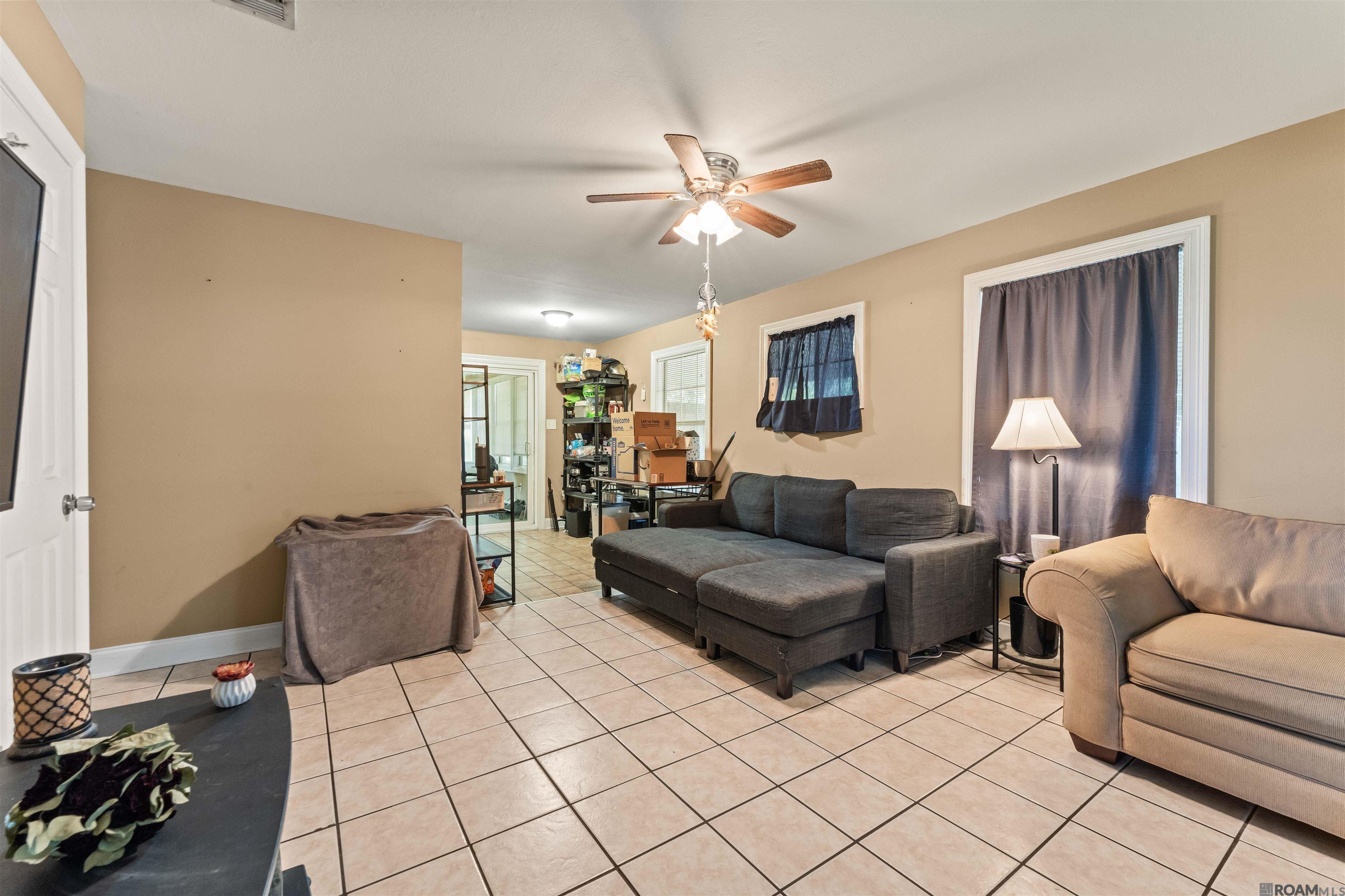 1112 Don Ave, Denham Springs, Louisiana image 2