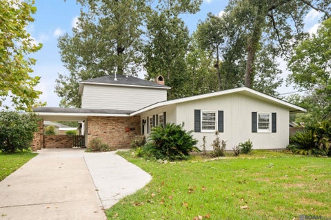 Homes For Rent - 1822 Avondale Dr<br/> Baton Rouge, LA 70808