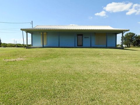 Homes For Sale - 5018 Bayouside Dr<br/> Chauvin, LA 70344