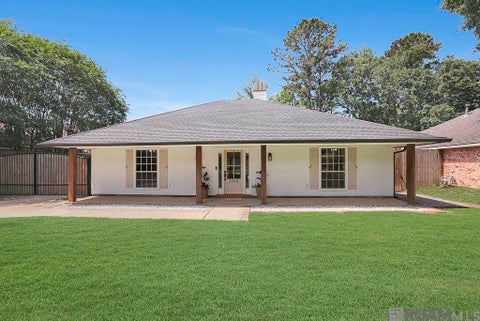Homes For Sale - 7816 Menlo Dr<br/> Baton Rouge, LA 70808
