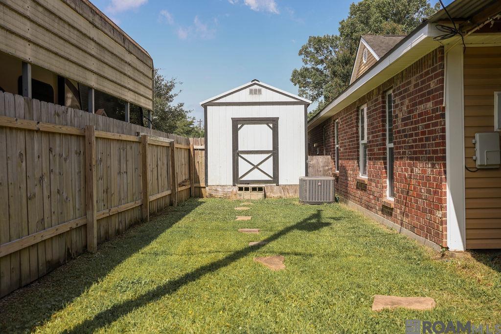 7445 Lynda Lee Dr, Denham Springs, Louisiana image 10