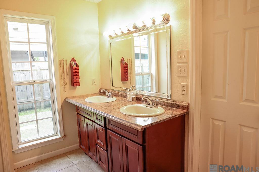 7445 Lynda Lee Dr, Denham Springs, Louisiana image 20