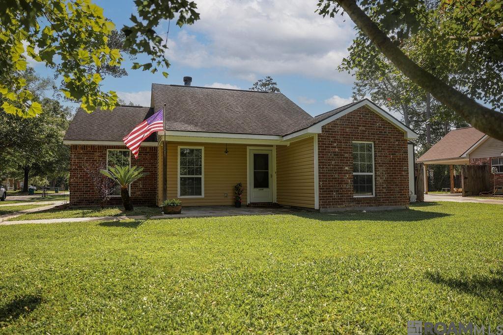 7445 Lynda Lee Dr, Denham Springs, Louisiana image 4