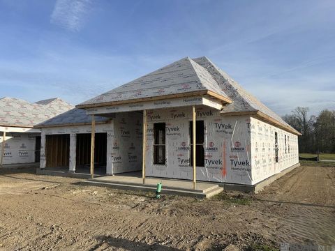 Homes For Sale - 4432 Camargue Avenue<br/> Baton Rouge, LA 70820