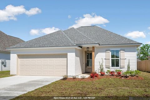 10483 Highcrest Dr, Denham Springs, LA 70706 - MLS#: 2025005471