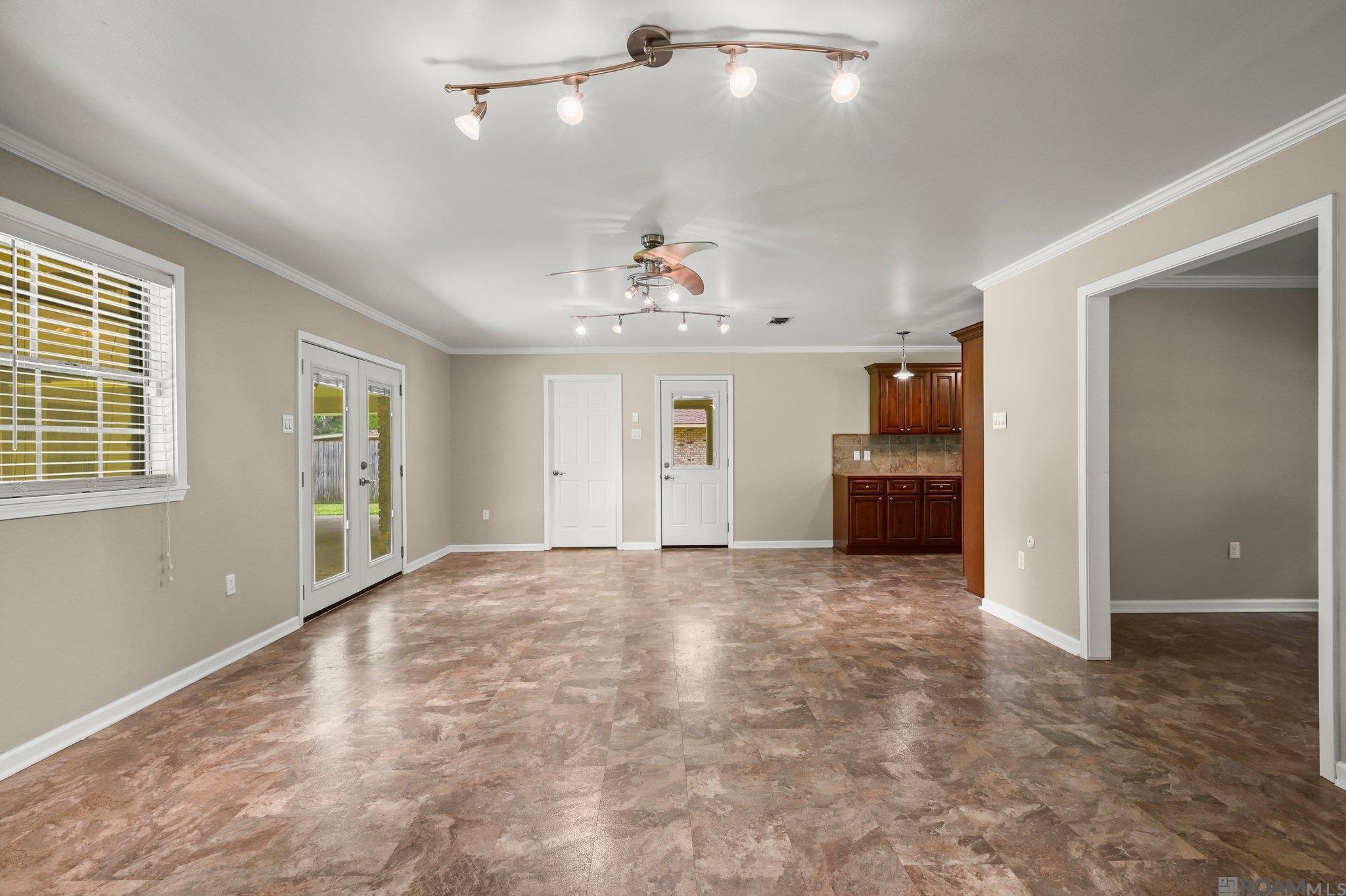 10816 Fieldcrest Dr, Baton Rouge, Louisiana image 6