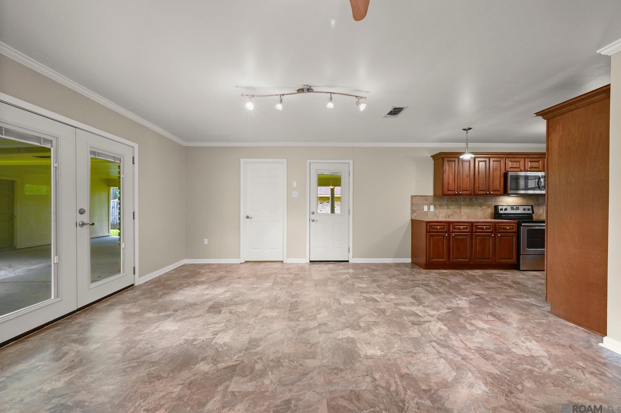 10816 Fieldcrest Dr, Baton Rouge, Louisiana image 5
