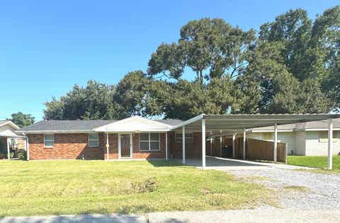 Homes For Sale - 811 Kenney Street<br/> Houma, LA 70364