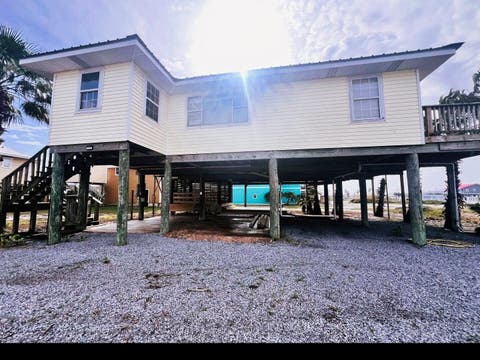 Homes For Sale - 114-B West Central Avenue<br/> Grand Isle, LA 70358