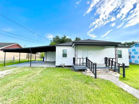 Homes For Rent - 606 Maple St<br/> Thibodaux, LA 70301