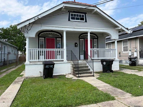 Multifamily For Rent - 2509-11 Sage Dr<br/> New Orleans, LA 70122