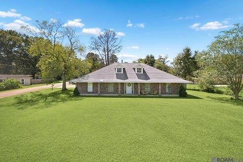 Homes For Sale - 11246 Arnold Rd<br/> Denham Springs, LA 70726
