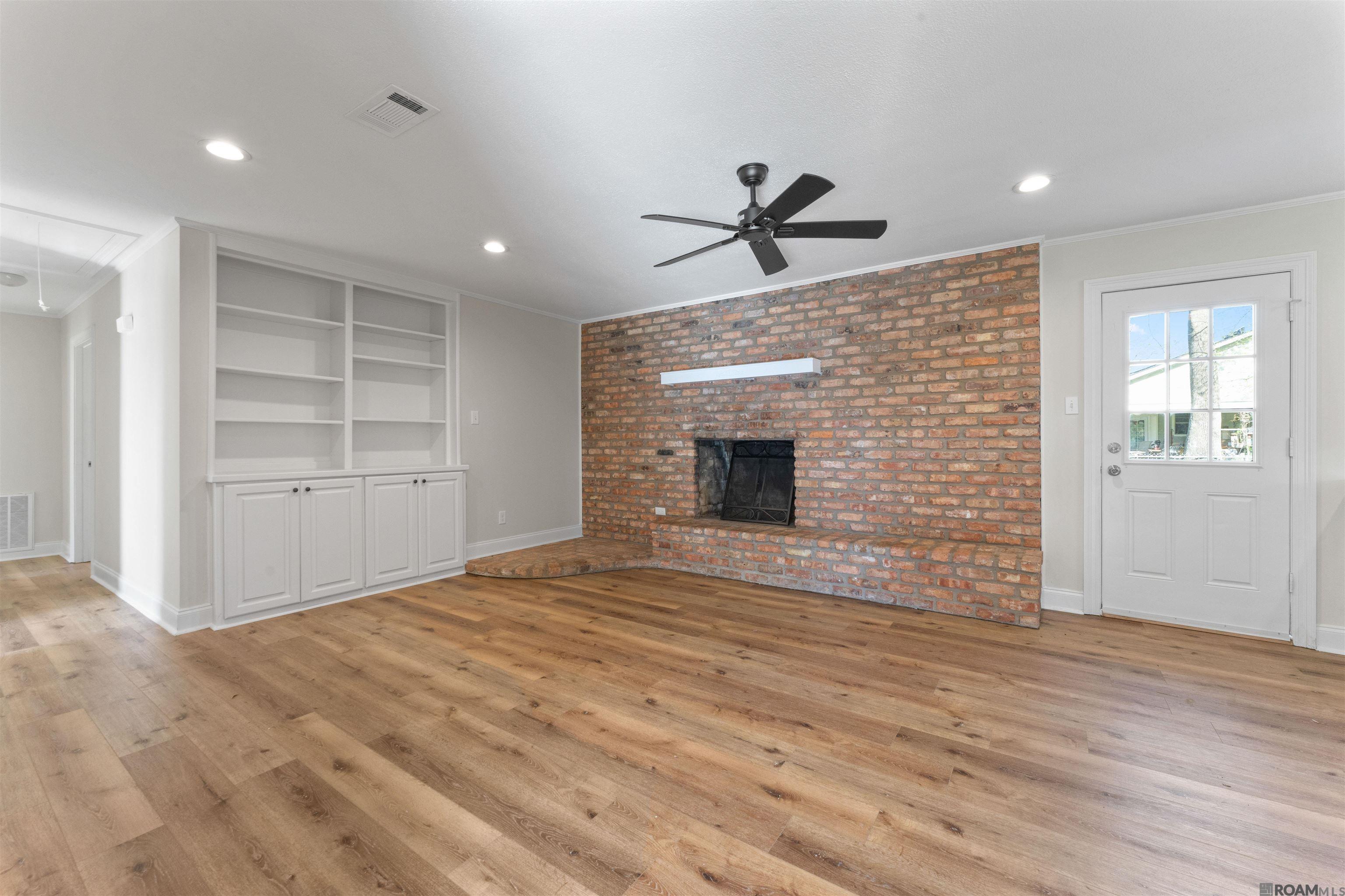 1660 Starlite Dr, Denham Springs, Louisiana image 2