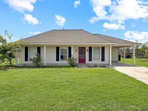 Homes For Sale - 10088 Lexington Dr<br/> Denham Springs, LA 70706