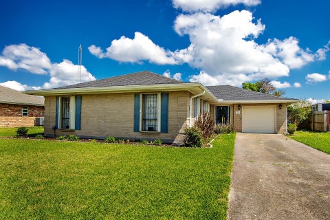 Homes For Sale - #9 Mary Hughes Cir<br/> Houma, LA 70363