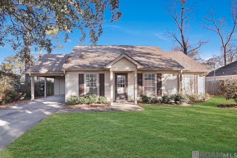 Homes For Sale - 308 E Jeff St<br/> Gonzales, LA 70737