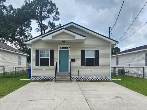 Homes For Sale - 522 Pine St<br/> Thibodaux, LA 70301