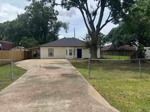 Homes For Rent - 1848 73rd Ave<br/> Baton Rouge, LA 70807