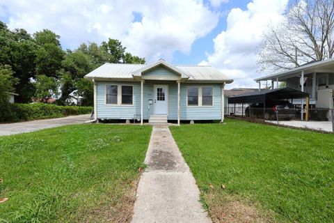 Homes For Sale - 833 Elm St<br/> Houma, LA 70360