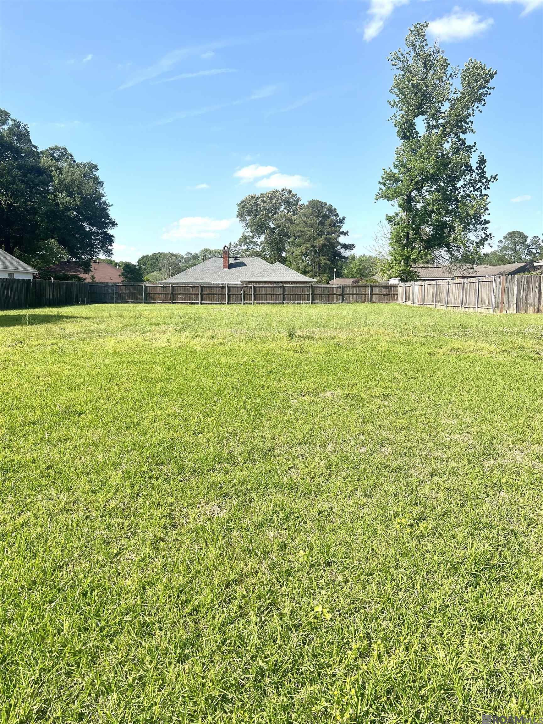 12525 Parkknoll Ave, Baton Rouge, Louisiana image 2